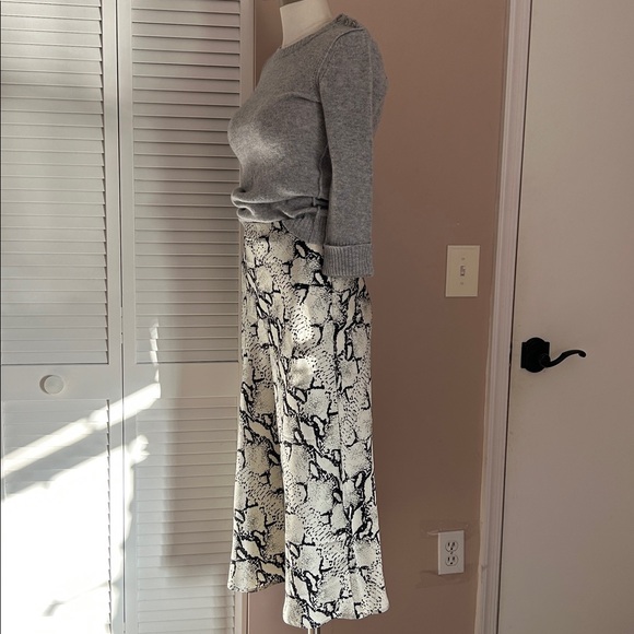 Dance & Marvel satin Maxi/ Long skirt python print with elastic band size S - Picture 5 of 16